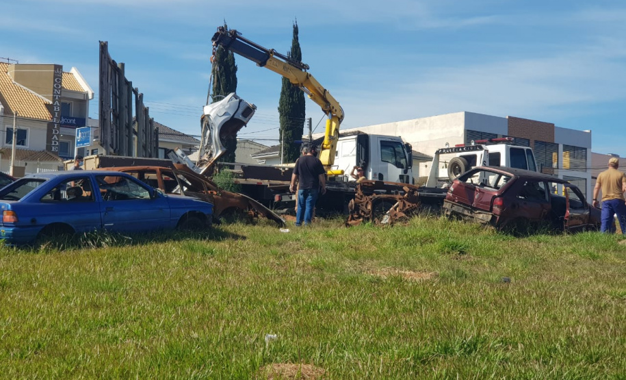 SESP retira veículos do pátio da Delegacia de Fazenda Rio Grande