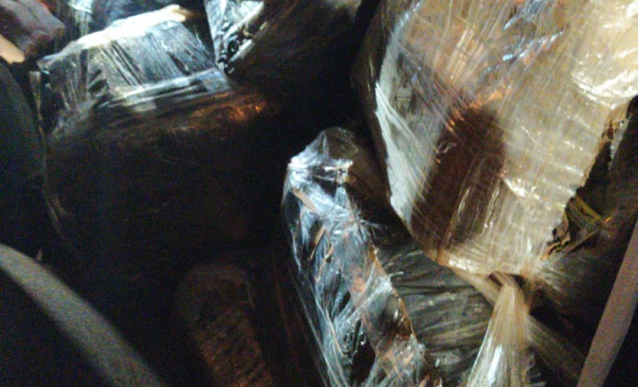 Contrabando da Argentina é apreendido pela PM durante abordagem em Foz do Iguaçu