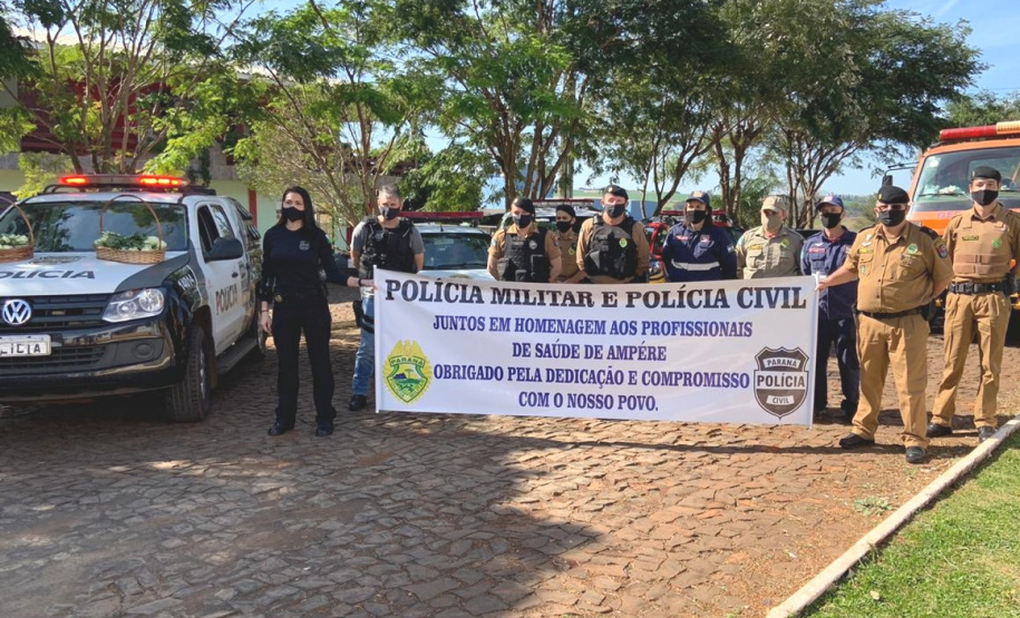 Polícia Civil presta homenagem aos profissionais de saúde de Ampére