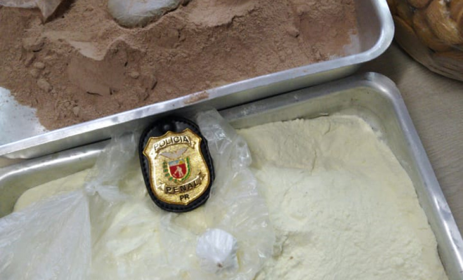 Agentes penitenciários de Marechal Cândido Rondon impedem arremesso e evitam entrada de cinco celulares, maconha e fumo