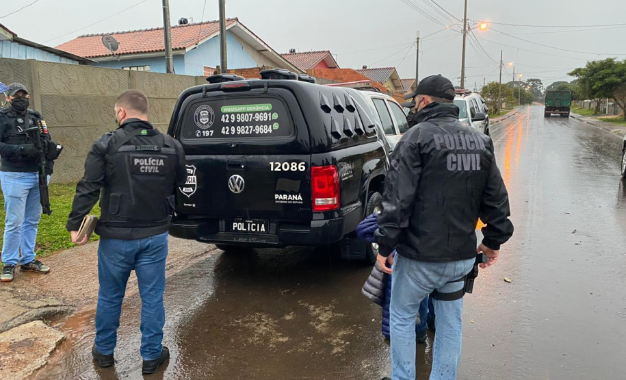 Polícia Civil prende suspeito de tentativa de latrocínio e cumpre seis mandados de busca e apreensão em Ponta Grossa