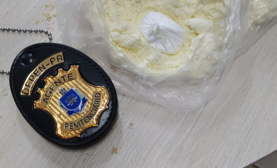 Agentes penitenciários de Marechal Cândido Rondon impedem arremesso e evitam entrada de cinco celulares, maconha e fumo