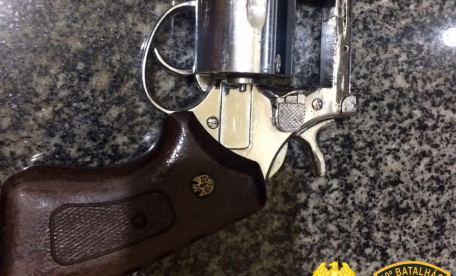 PM apreende adolescentes que roubaram casa e libertam casal refém em Guaíra (PR), no Oeste do estado