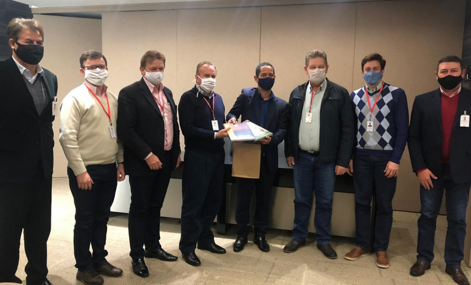 Comitiva da Segurança Pública visita Cooperativa Lar Agroindustrial