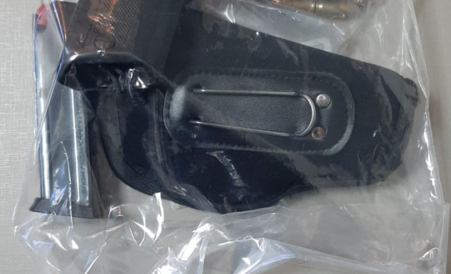 Polícia Civil apreende arma de fogo em ação contra violência doméstica