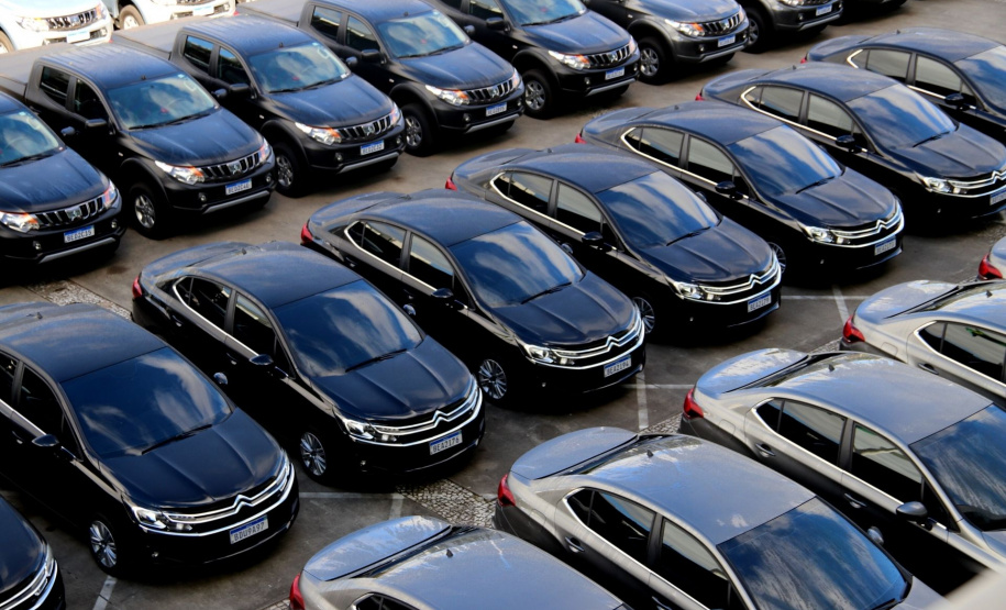 Polícia Civil recebe caminhão de treinamento de tiros e mais de 100 viaturas