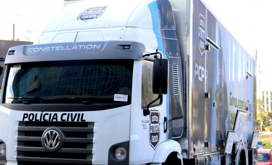 Polícia Civil recebe caminhão de treinamento de tiros e mais de 100 viaturas