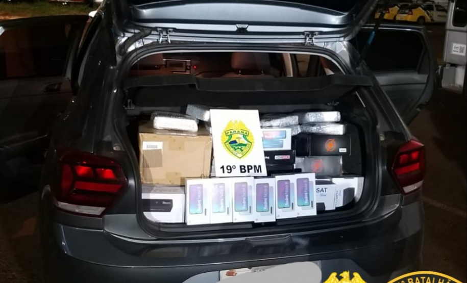 Eletrônicos e cigarros contrabandeados são apreendidos pela PM em Assis Chateaubriand (PR)