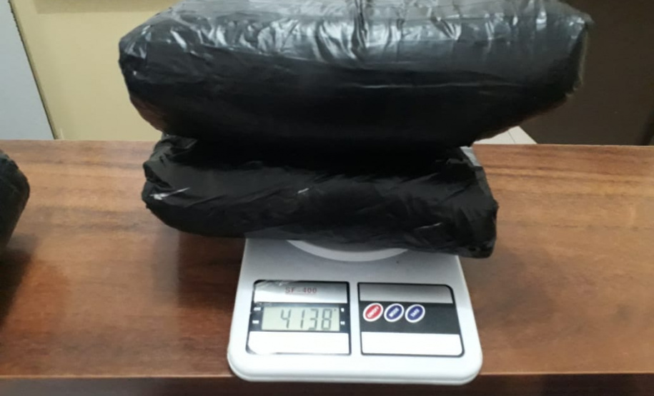 Mulher tenta passar balsa com mais de sete quilos de haxixe e acaba presa pela Polícia Ambiental em Querência do Norte