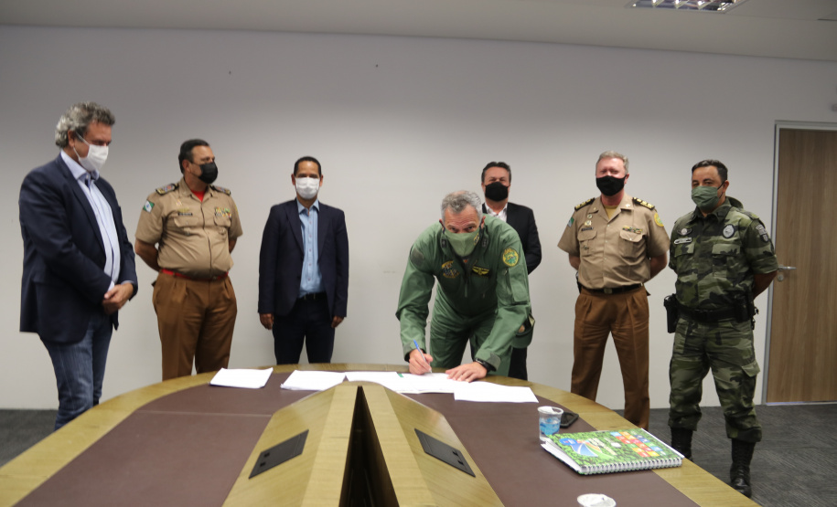 Paraná intensifica prevenção de incêndios florestais e no transporte de cargas perigosas