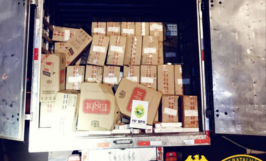 Eletrônicos e cigarros contrabandeados são apreendidos pela PM em Assis Chateaubriand (PR)