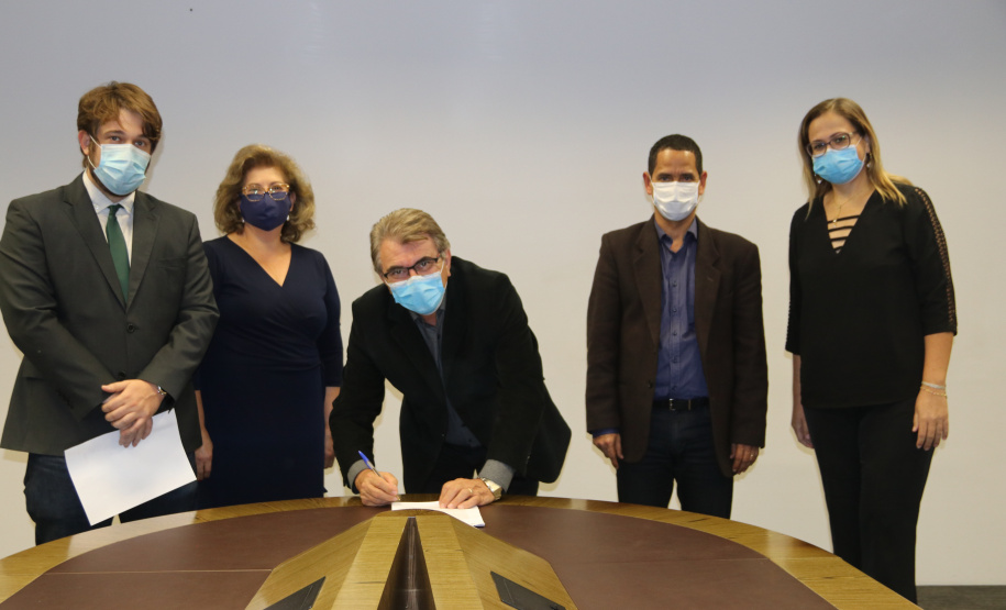 Secretaria assina Termo de Convênio com Cambé e Ibiporã