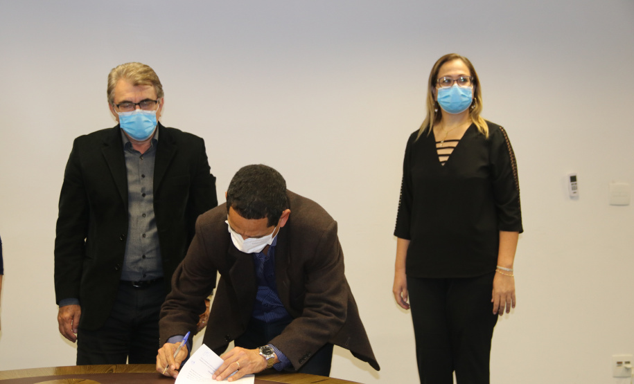 Secretaria assina Termo de Convênio com Cambé e Ibiporã