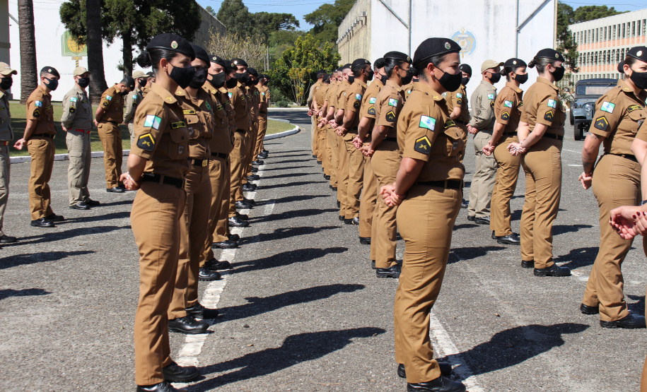 PM forma 47 novos soldados durante solenidade do aniversário de 166 anos