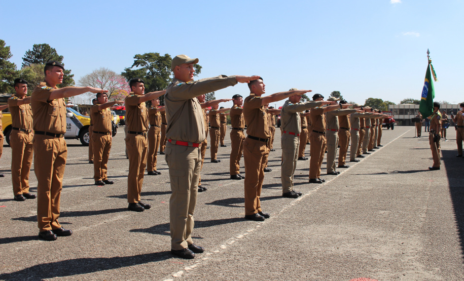 PM forma 47 novos soldados durante solenidade do aniversário de 166 anos