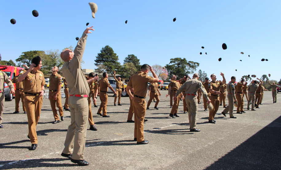 PM forma 47 novos soldados durante solenidade do aniversário de 166 anos