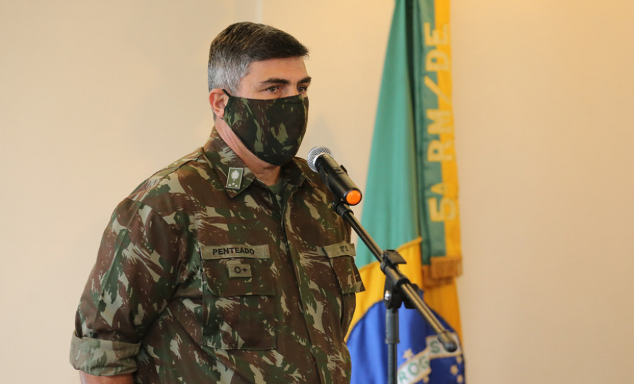 ​Paraná recebe 100 fuzis do Exército para reforçar segurança pública