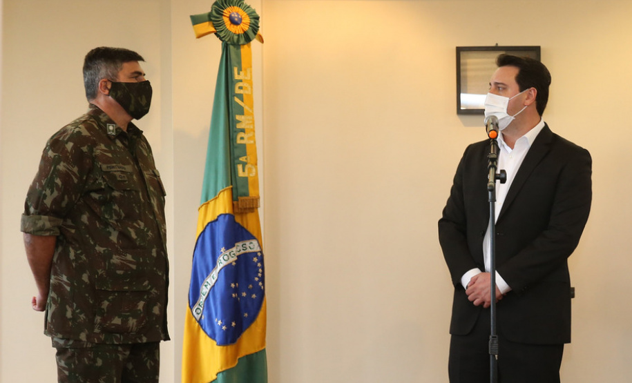 ​Paraná recebe 100 fuzis do Exército para reforçar segurança pública
