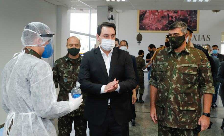 ​Paraná recebe 100 fuzis do Exército para reforçar segurança pública