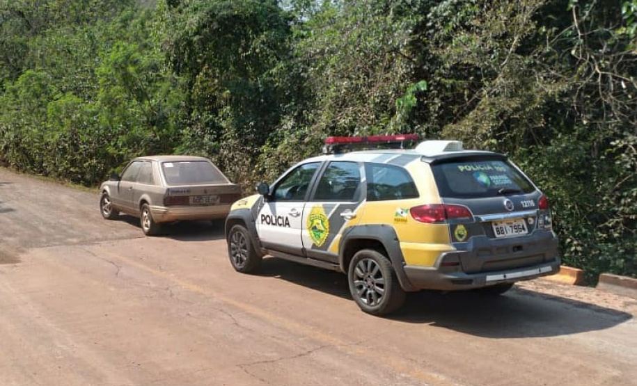 Em situações distintas, policiais militares apreendem mais de 12 quilos de maconha e 30 caixas de cigarros contrabandeados no Oeste do estado