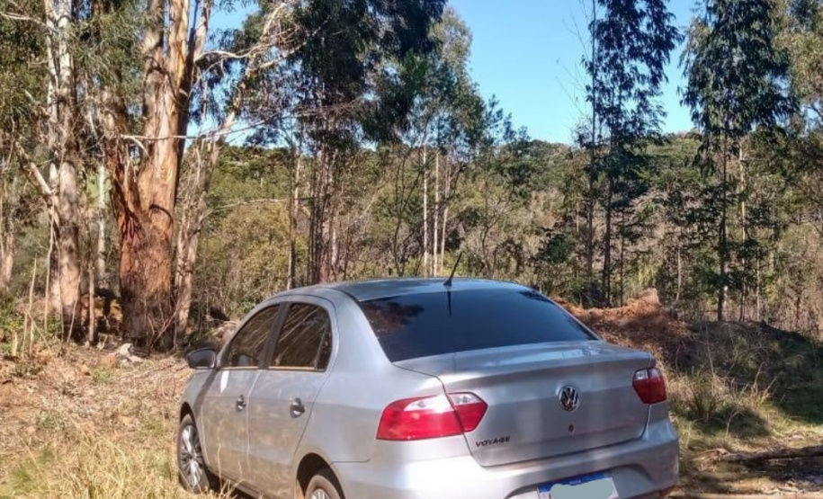 Em situações distintas, BPRv apreende mais de 10 quilos de maconha e carro usado em roubo
