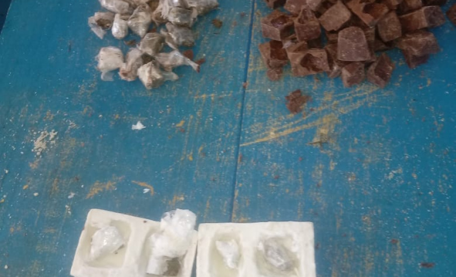 PFB e PM apreendem droga em encomendas enviadas a preso por Sedex