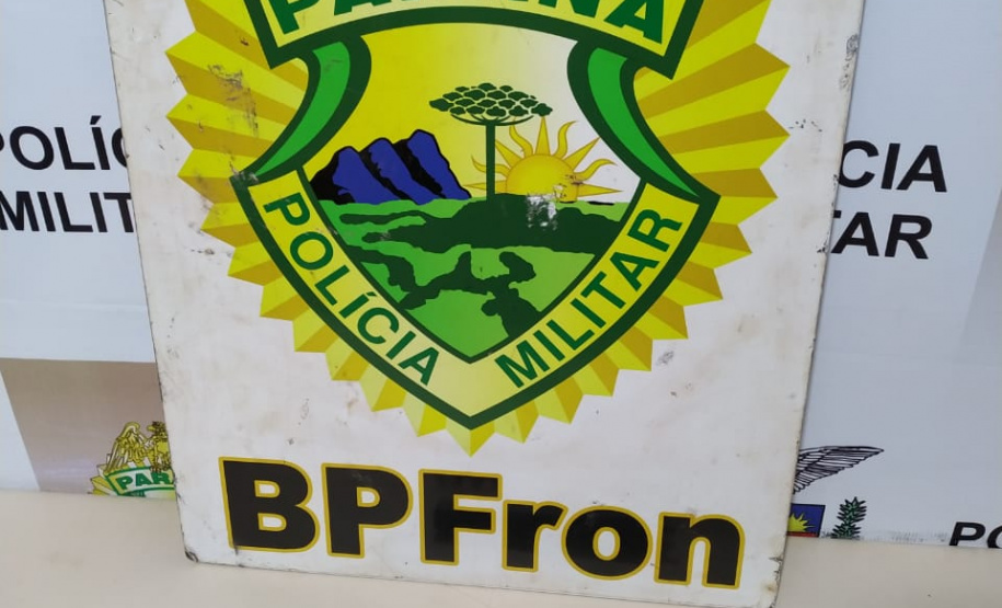 No Oeste do estado, BPFron apreende vinho contrabandeado e arma
