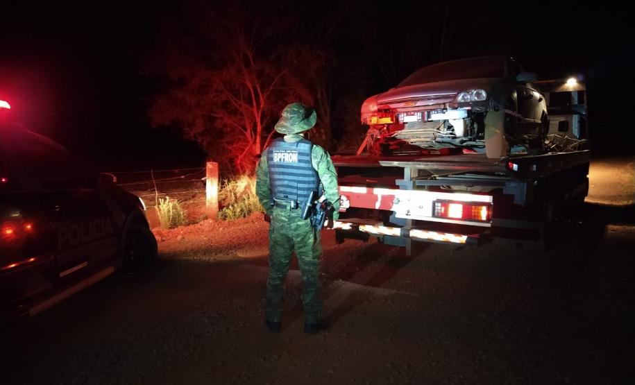 BPFron apreende mais de 400 quilos de maconha e pacotes de cigarros contrabandeados no Oeste do estado