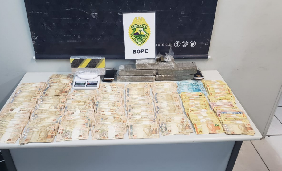 Em duas abordagens no Sítio Cercado e Novo Mundo, BOPE apreende 19 quilos de maconha e prende sete suspeitos