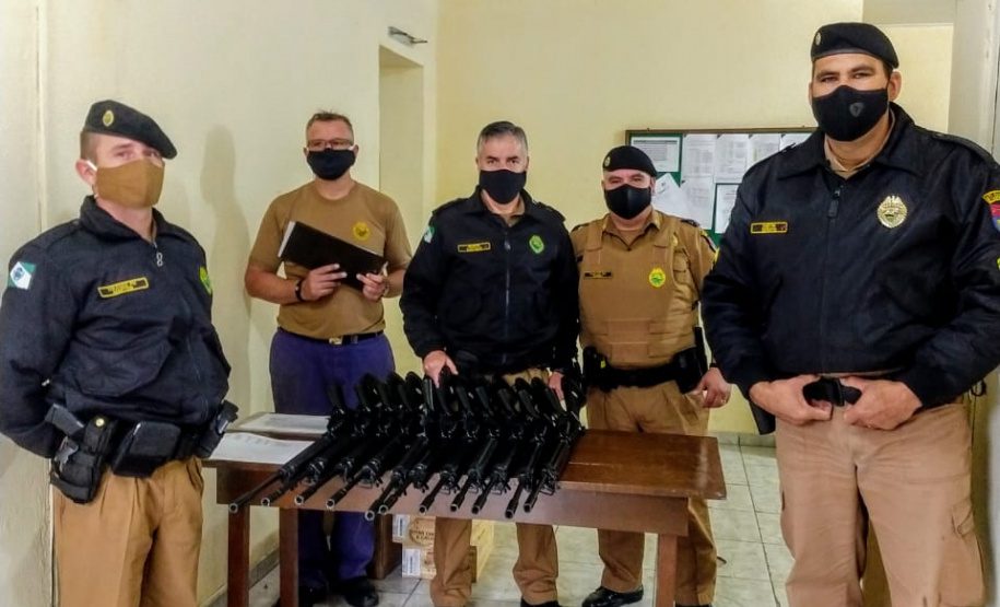 Fuzis doados pelo Exército reforçam equipes do Batalhão de Guarda da PM