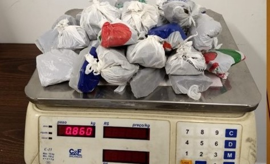 Abordagens da PM na RMC resultam em mais de seis quilos de maconha apreendidos