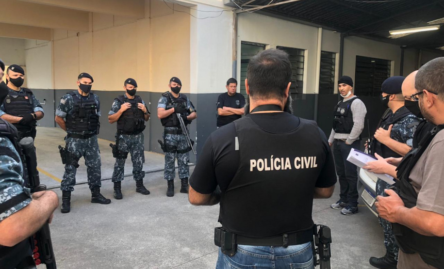 Polícia Civil e Guarda Municipal apreendem 100 pedras de crack em hotel no Centro de Curitiba