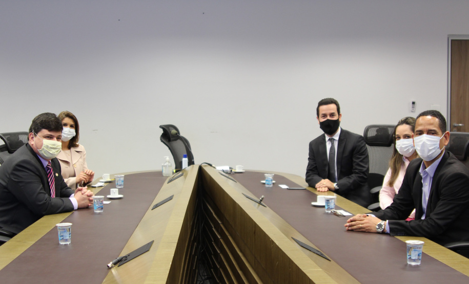 Secretário coronel Marinho recebe representantes do Corpo Consular do Paraná