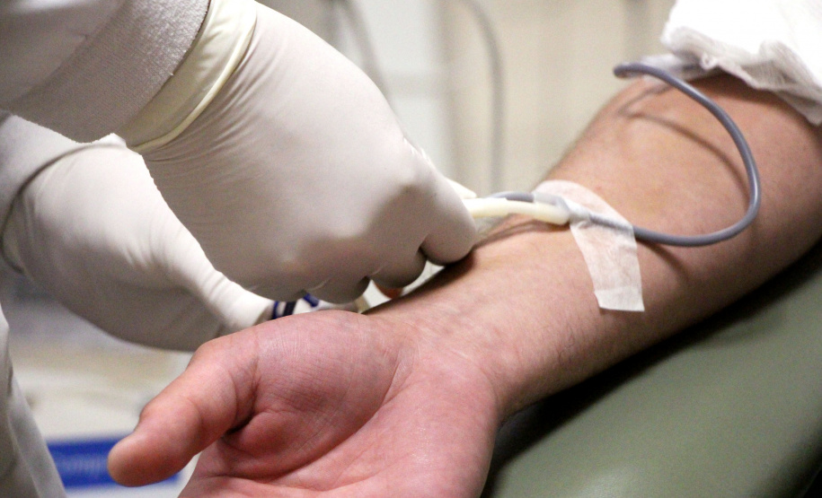 Cadetes da Polícia Militar doam sangue no Hemepar de Curitiba