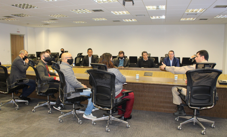 Secretário coronel Marinho recebe representantes do Sindarspen