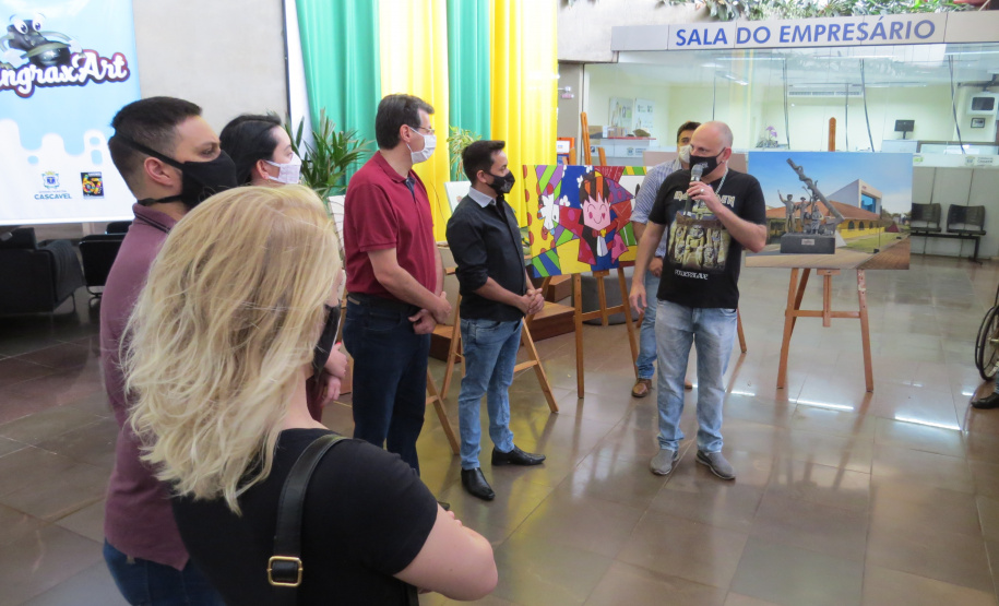 Exposição apresenta obras pintadas por presos de Cascavel