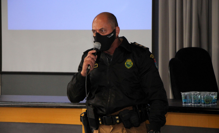 Comandantes de unidades de Curitiba recebem instrução sobre atendimento de ocorrências de violência doméstica