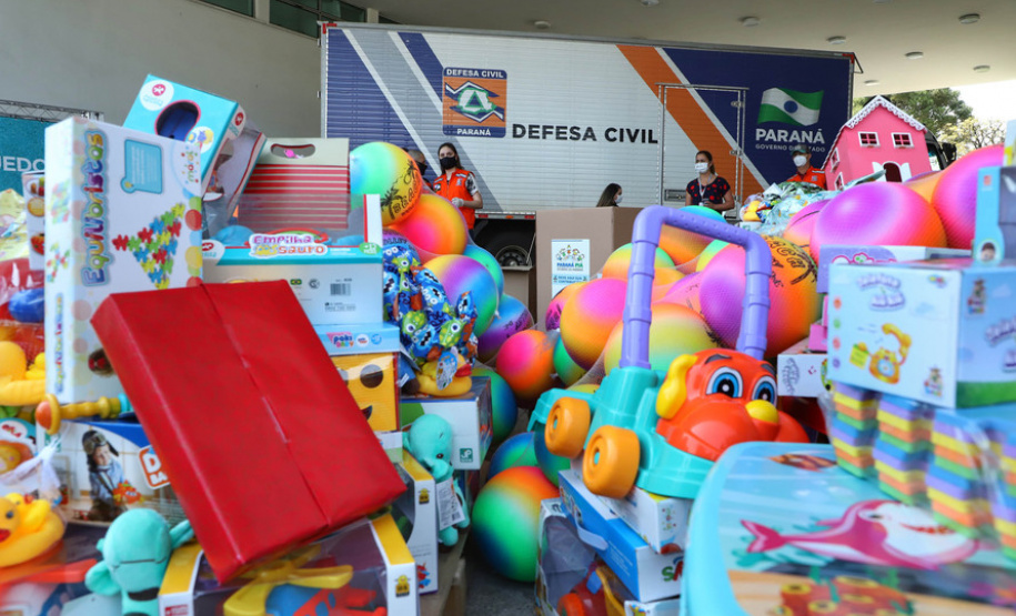 BPTran encerra Semana Nacional do Trânsito com apoio a arrecadação de brinquedos para a Campanha Paraná Piá