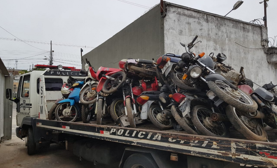 Quase 140 veículos são retirados do pátio da Delegacia de Campo Largo