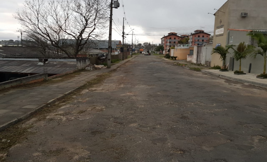 Quase 140 veículos são retirados do pátio da Delegacia de Campo Largo