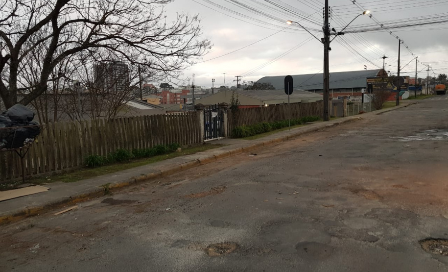 Quase 140 veículos são retirados do pátio da Delegacia de Campo Largo