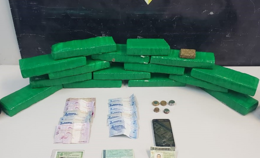 Em situações distintas, BOPE apreende 10 quilos de maconha, pistola e recupera um veículo na Capital e na RMC