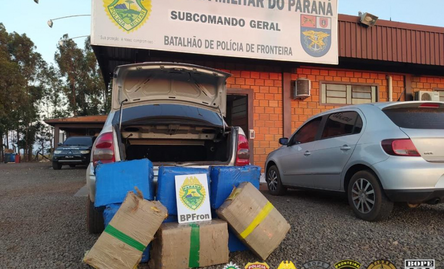 Combate ao tráfico na fronteira resulta em três carros e 300 quilos de maconha apreendidos pelas equipes policiais da Operação Hórus