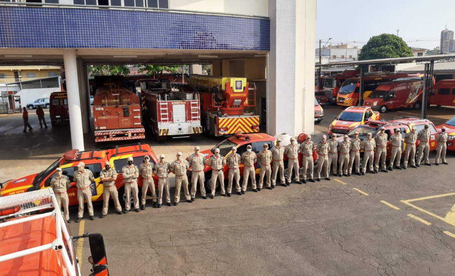 Bombeiros do Paraná completam dez dias de combate a incêndios no Pantanal