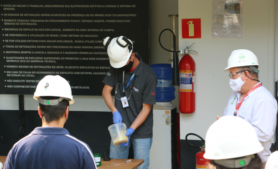 Servidores da Policia Científica concluem formação de reconhecimento e manejo de bombas e explosivos