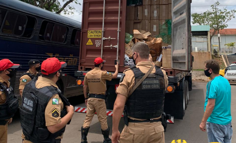 Caminhão com 800 caixas de cigarros é apreendido pelo BPRv em Engenheiro Beltrão