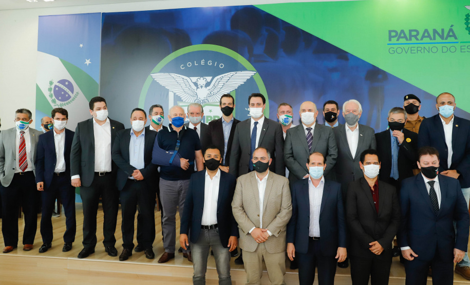 Paraná terá 215 colégios cívico-militares, maior programa do Brasil