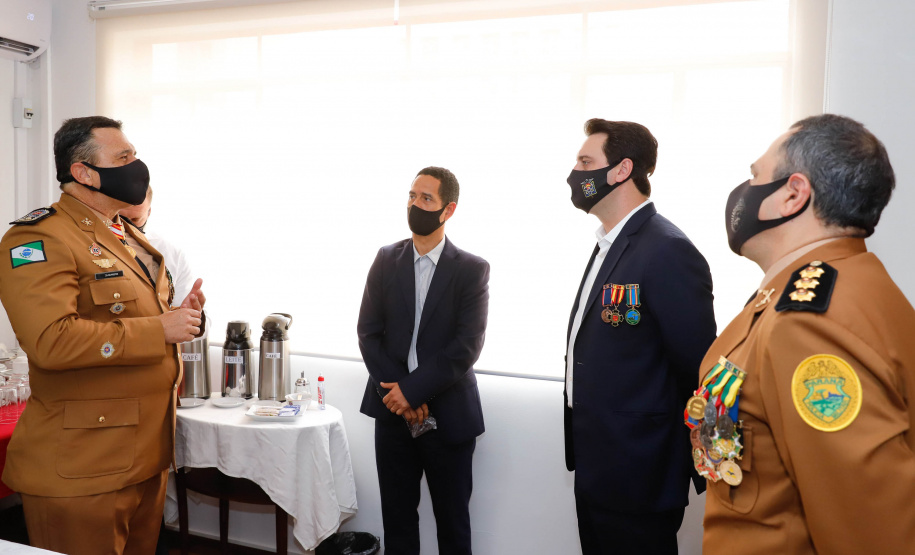 Governador entrega 15 novas viaturas para o Corpo de Bombeiros