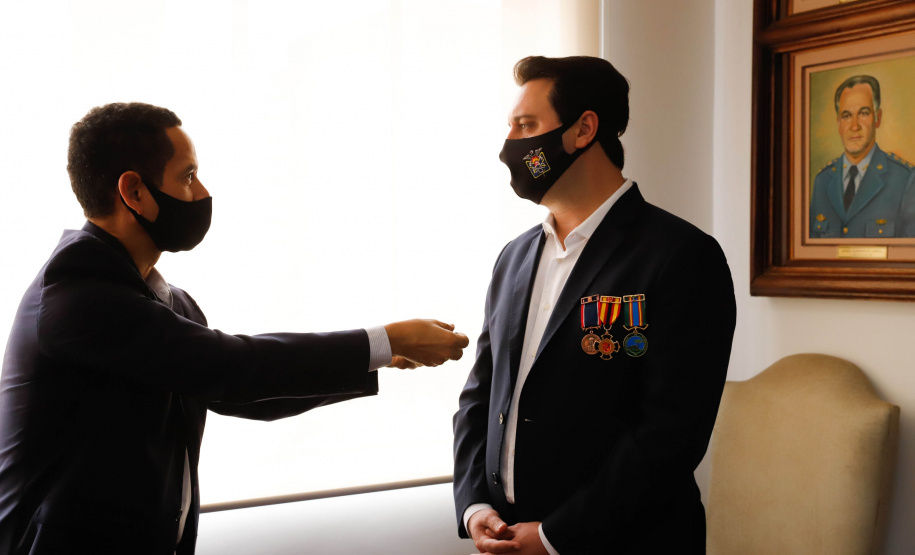 Governador entrega 15 novas viaturas para o Corpo de Bombeiros