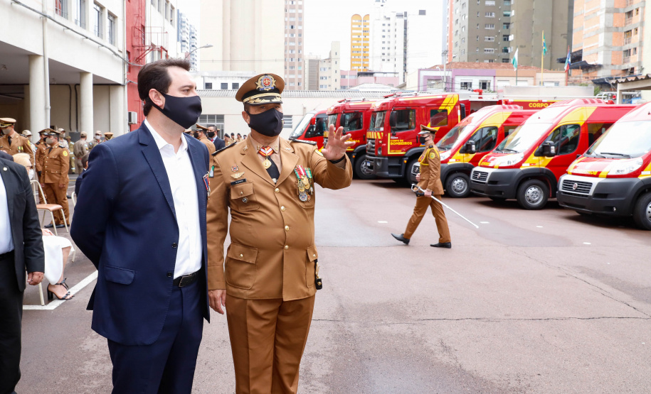 Governador entrega 15 novas viaturas para o Corpo de Bombeiros